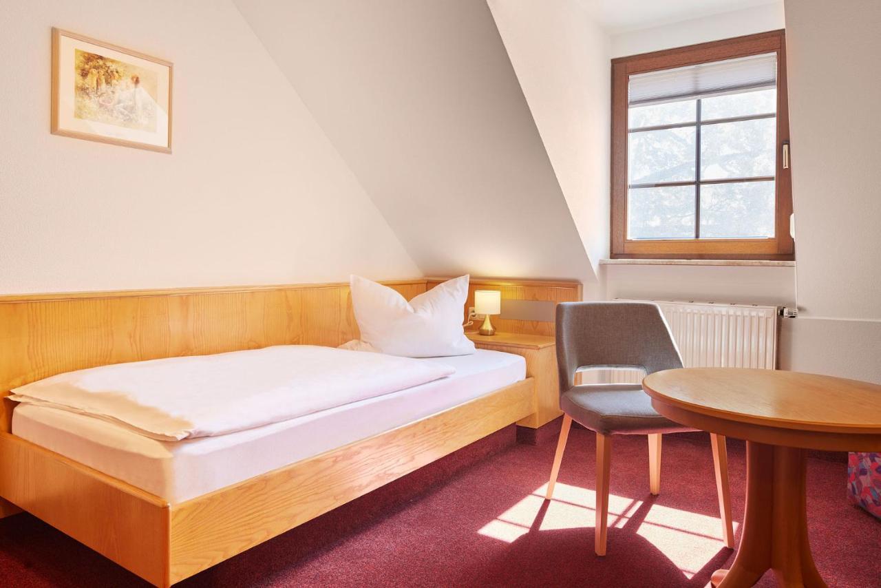 Hotel Garni Sonnenhof Reichenberg  Exterior photo