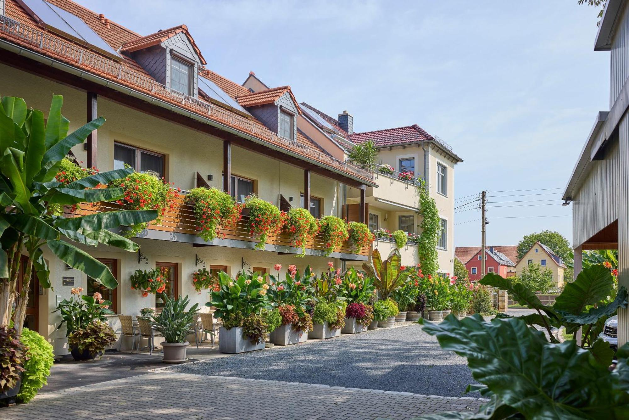 Hotel Garni Sonnenhof Reichenberg  Exterior photo