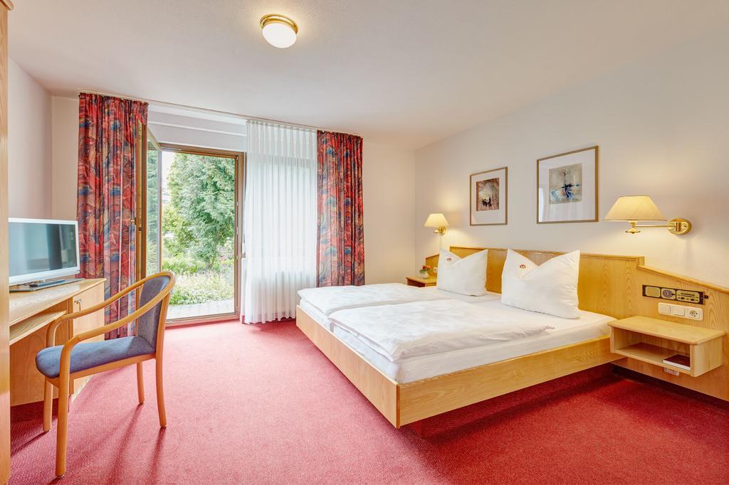 Hotel Garni Sonnenhof Reichenberg  Exterior photo