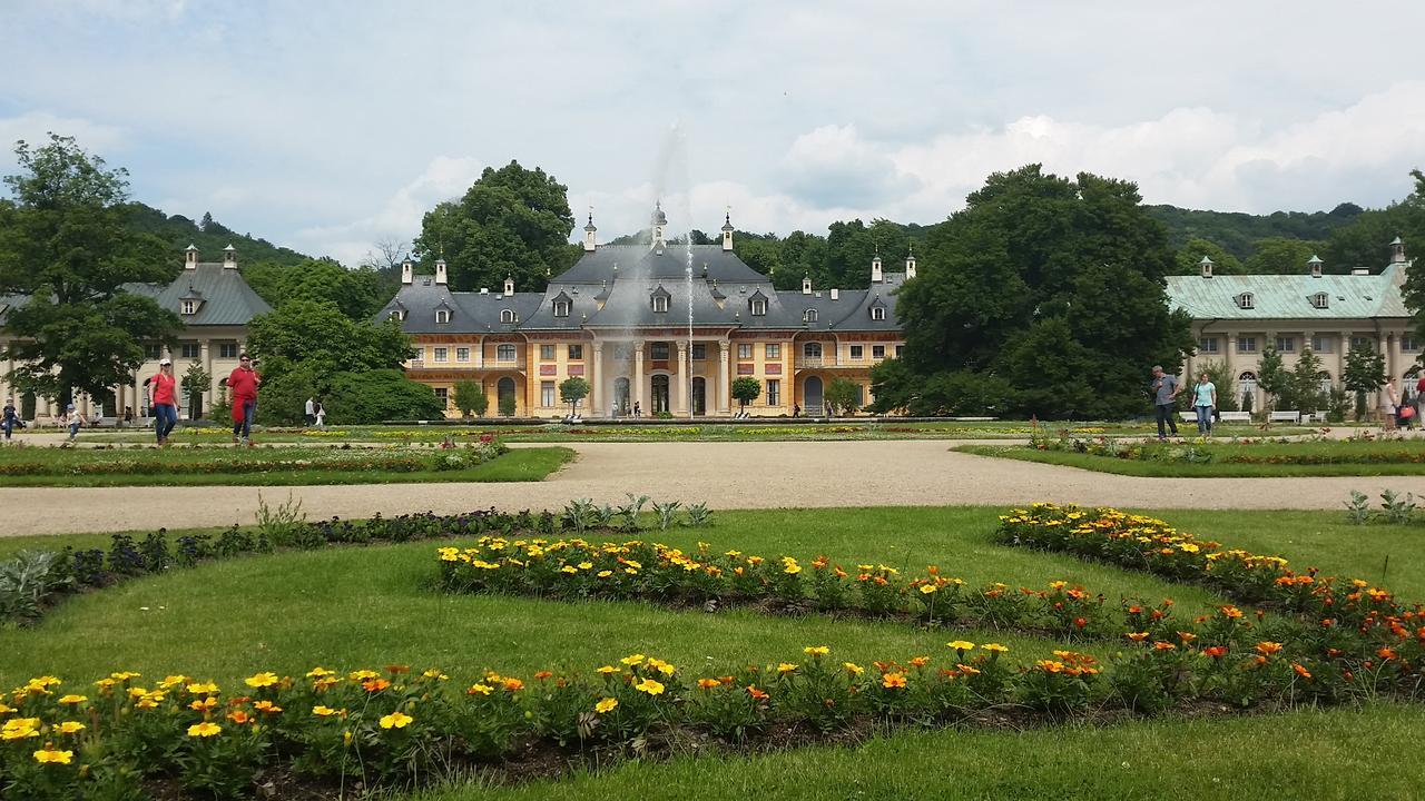 Hotel Garni Sonnenhof Reichenberg  Exterior photo